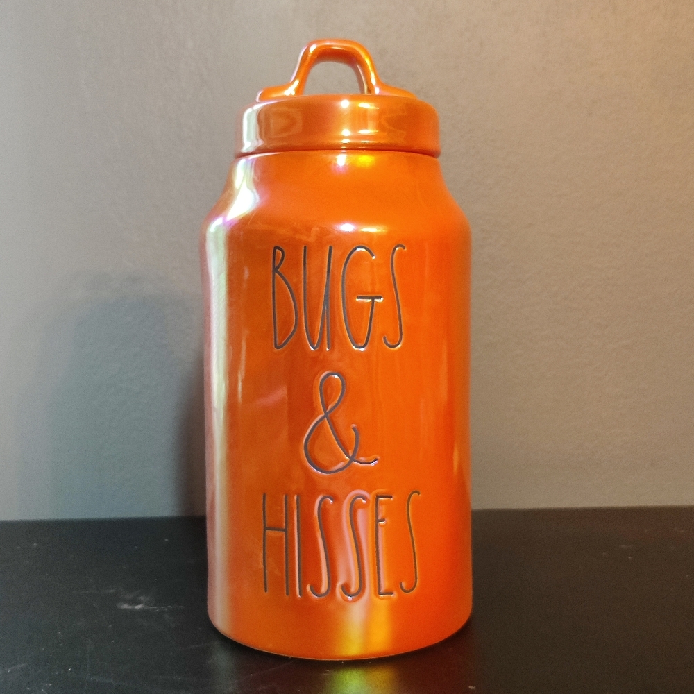 Rae Dunn canister - Bugs and Hisses